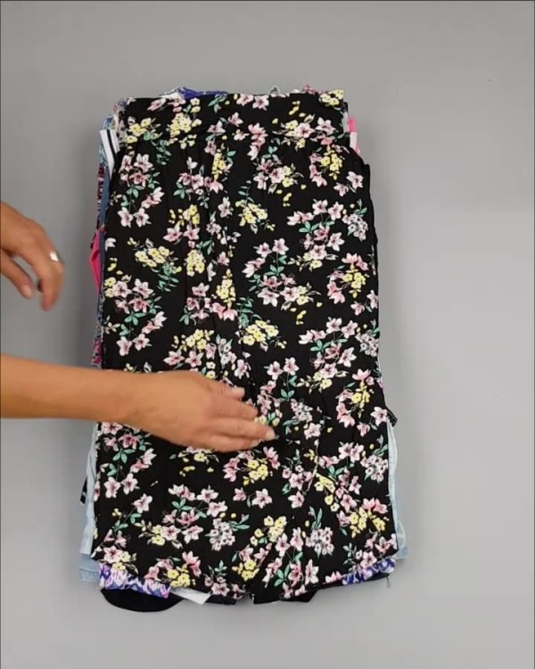 Фотография  351 - CUBUS детский микс лето (Children CUBUS mix)#15 кг, ЛОТ №2515 оптом в Чебоксарах и Чувашской Республике