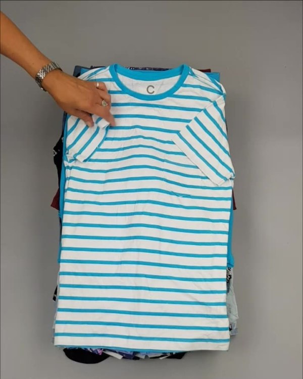 Фотография  910 - CUBUS детский микс лето (Children CUBUS mix)#15 кг, ЛОТ №2515 оптом в Чебоксарах и Чувашской Республике