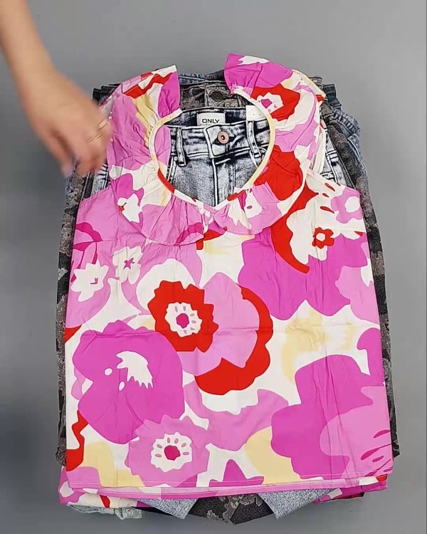 Фотография  907 - BESTSELLER WOMEN Summer mix#15 кг, ЛОТ №6020 оптом в Чебоксарах и Чувашской Республике