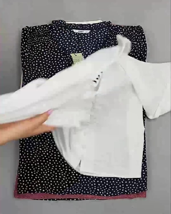 Фотография  538 - Блузки Bestseller 44#5 кг, ЛОТ №6082 оптом в Чебоксарах и Чувашской Республике