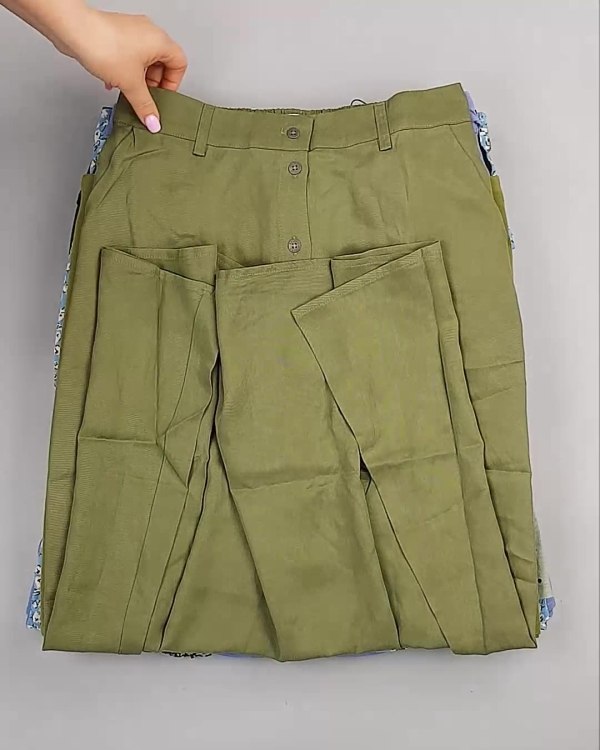 Фотография  521 - Юбки Bestseller 44#5 кг, ЛОТ №6119 оптом в Чебоксарах и Чувашской Республике