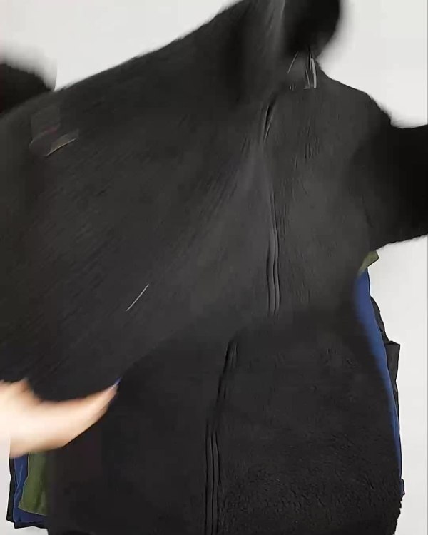 Фотография  351 - Верхняя одежда Дания#10,1 кг ЛОТ №6909 оптом в Чебоксарах и Чувашской Республике