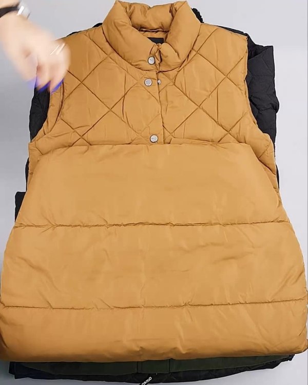 Фотография  460 - Верхняя одежда Дания#10,1 кг ЛОТ №6909 оптом в Чебоксарах и Чувашской Республике