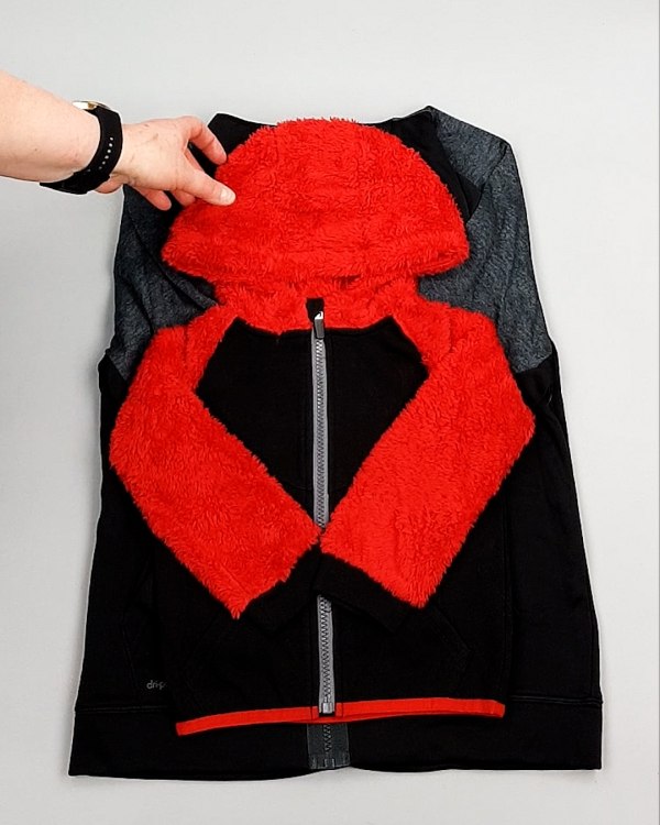 Фотография  320 - Спортивные костюмы дети CAN#6 кг оптом в Чебоксарах и Чувашской Республике