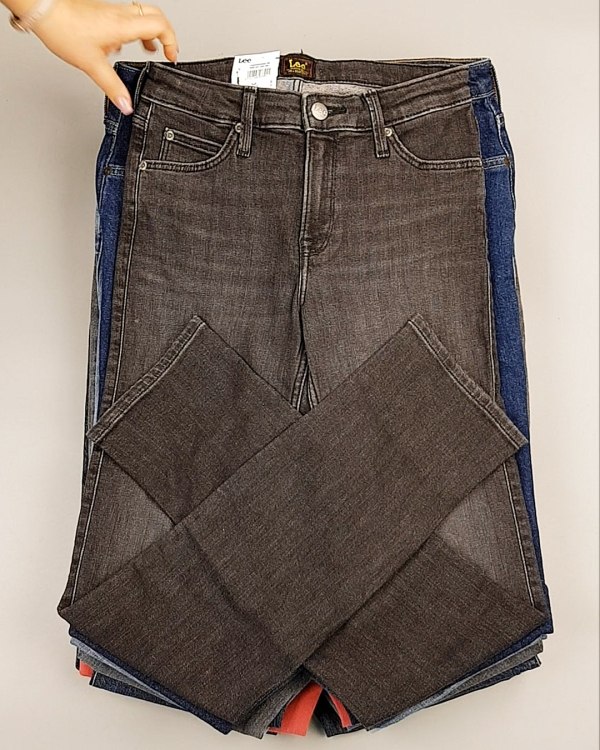 Фотография  734 - Джинсы LEE м/ж#7,9 кг, ЛОТ №7032 оптом в Чебоксарах и Чувашской Республике