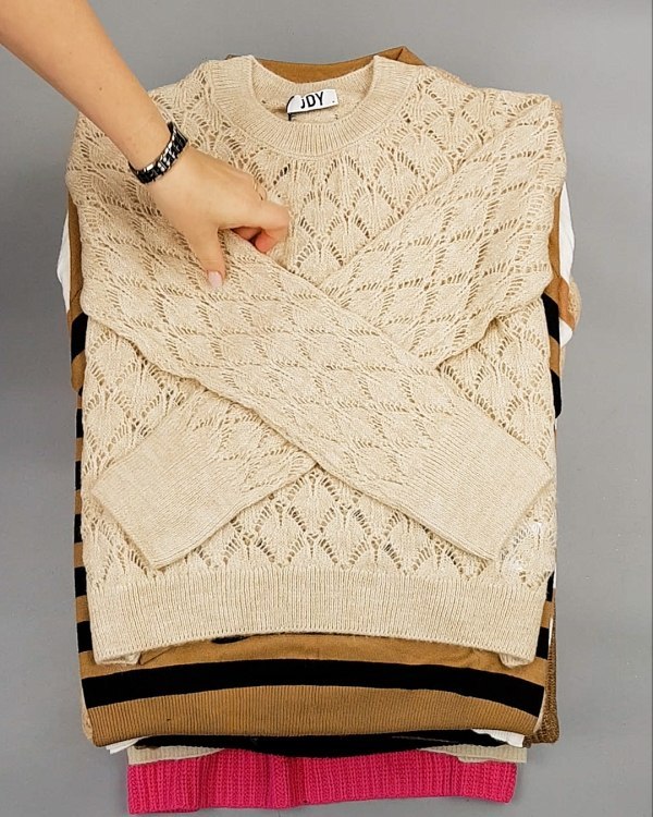 Фотография  589 - Джемпера Bestseller 104#7 кг, ЛОТ №7227 оптом в Чебоксарах и Чувашской Республике