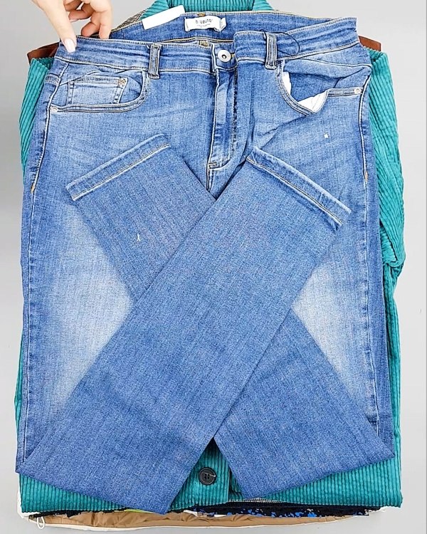 Фотография  307 - B.YOUNG Winter mix 104#15 кг, ЛОТ №7171 оптом в Чебоксарах и Чувашской Республике