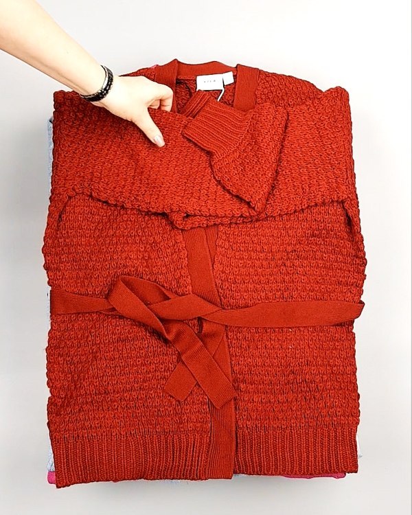 Фотография  905 - Кардиганы VILA W 104#7 кг, ЛОТ №7384 оптом в Чебоксарах и Чувашской Республике