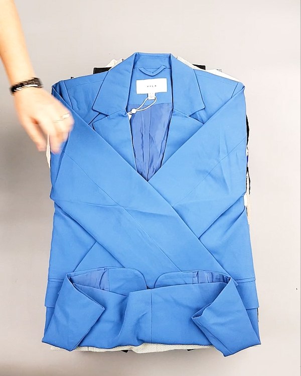 Фотография  571 - Bestseller Winter mix 104#15 кг, ЛОТ №7343 оптом в Чебоксарах и Чувашской Республике