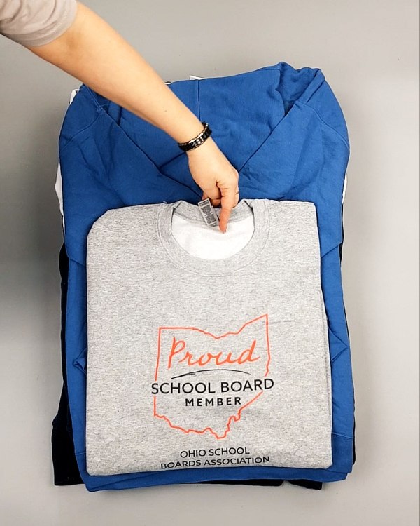 Фотография  741 - Толстовки м/ж (Sweat Tops)#20 кг, ЛОТ №7434 оптом в Чебоксарах и Чувашской Республике