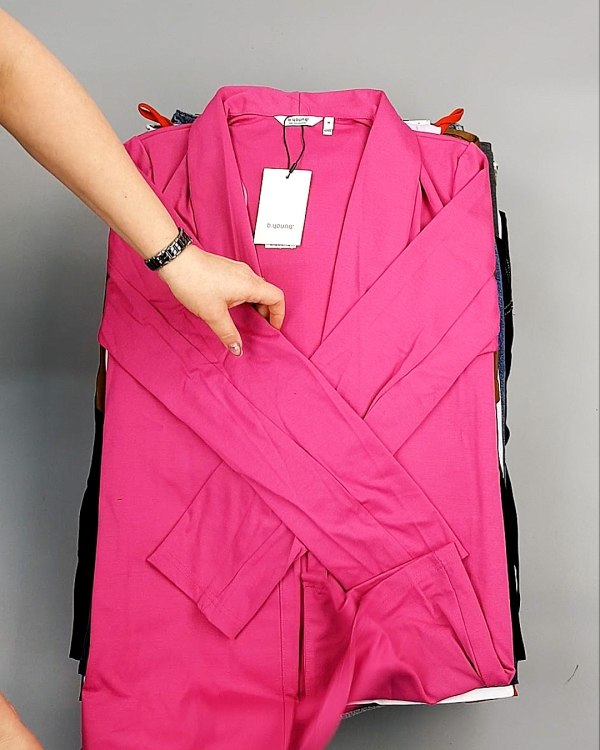 Фотография  213 - Bestseller Summer mix 104#15 кг, ЛОТ №7494 оптом в Чебоксарах и Чувашской Республике