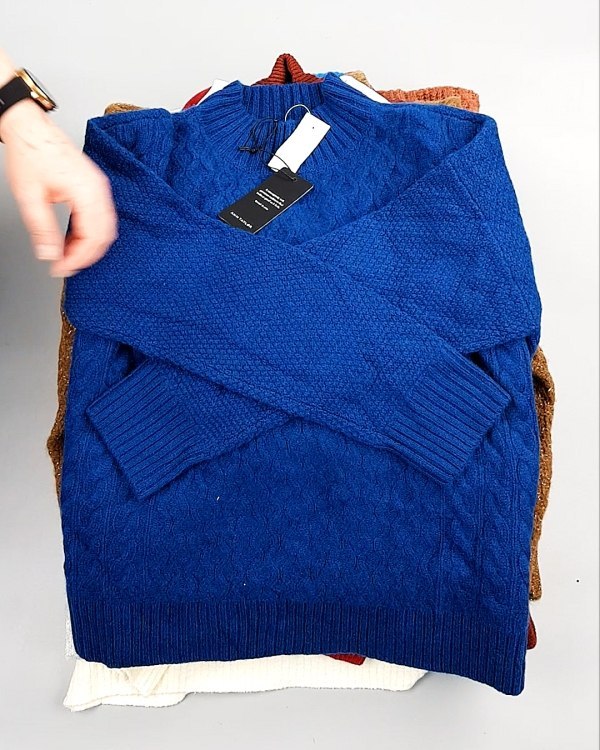 Фотография  925 - Джемпера СТОК CAN 084#7 кг, ЛОТ №7651 оптом в Чебоксарах и Чувашской Республике