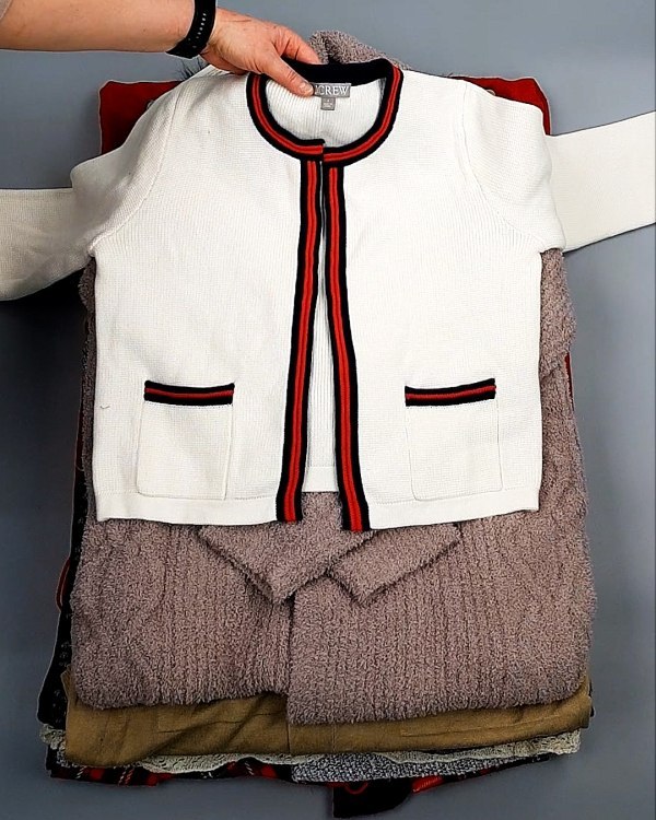 Фотография  266 - Кардиганы СТОК CAN 084#7 кг, ЛОТ №7672 оптом в Чебоксарах и Чувашской Республике