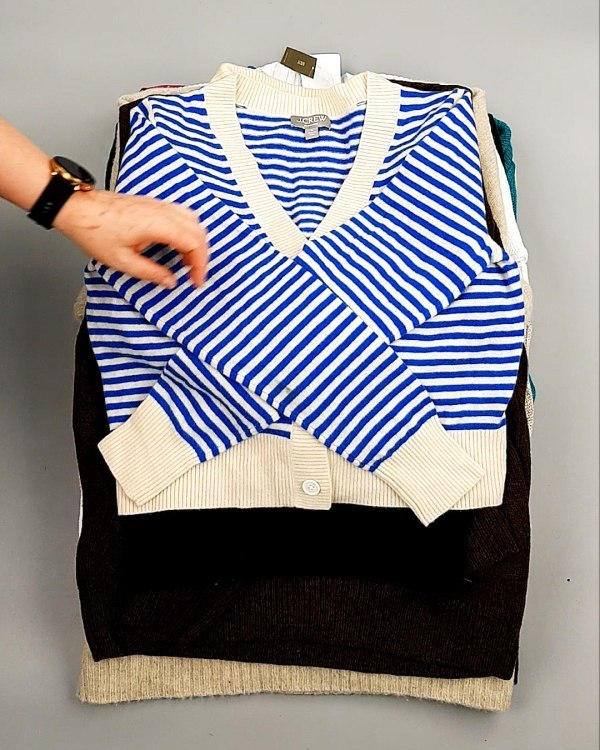 Фотография  874 - Джемпера СТОК CAN 084#7 кг, ЛОТ №7647 оптом в Чебоксарах и Чувашской Республике