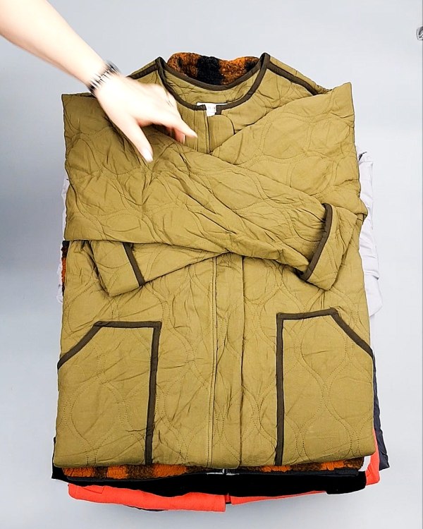 Фотография  663 - Верхняя одежда AMAZON жен 015#10 кг, ЛОТ №7712 оптом в Чебоксарах и Чувашской Республике