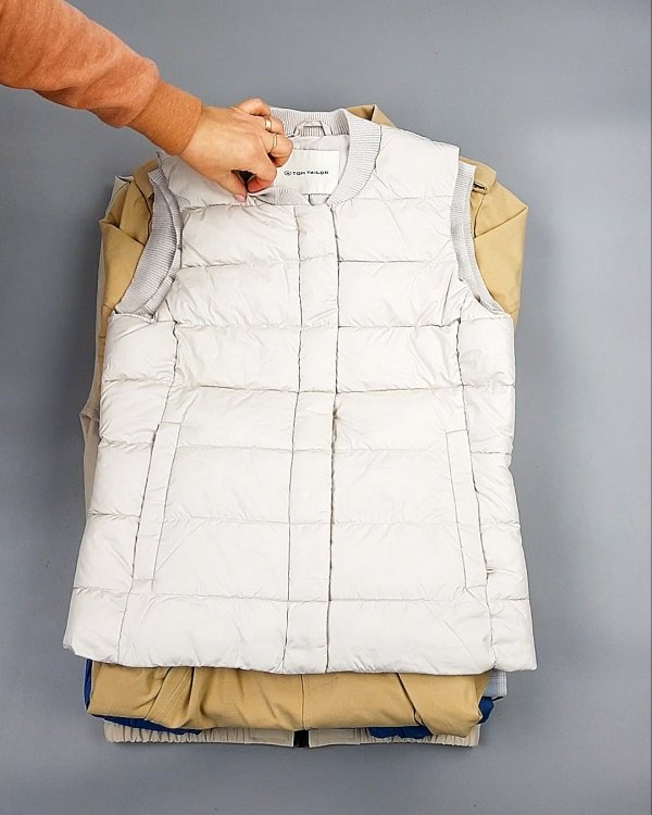 Фотография  217 - Верхняя одежда весна TOM TAILOR 124#7,1 кг, ЛОТ №7580 оптом в Чебоксарах и Чувашской Республике