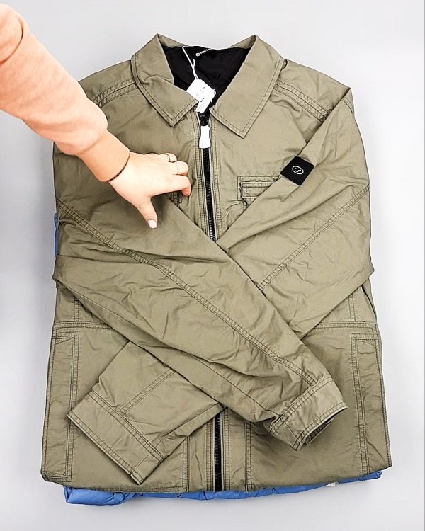 Фотография  881 - Верхняя одежда весна TOM TAILOR 124#7,8 кг, ЛОТ №7581 оптом в Чебоксарах и Чувашской Республике