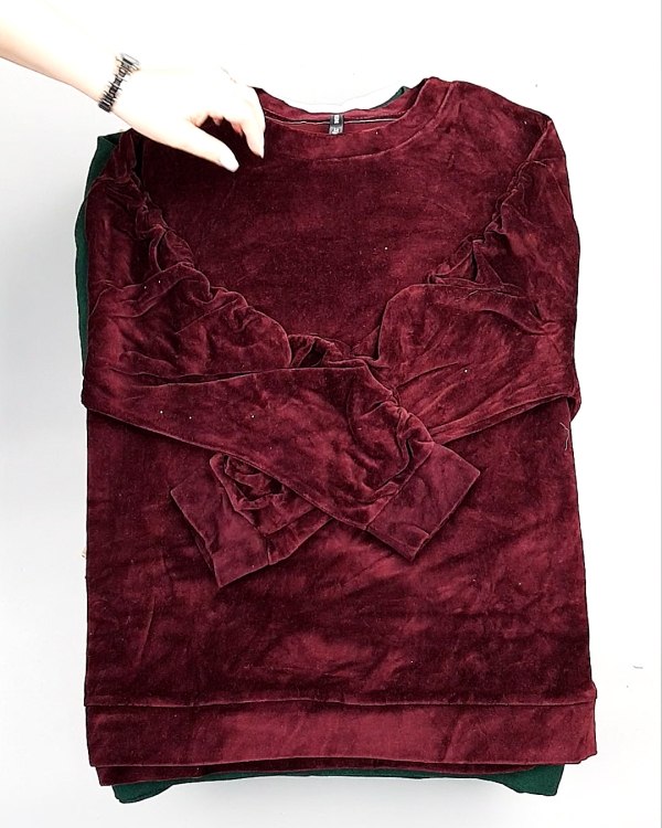 Фотография  914 - SWEATSHIRT CAN 084#10 кг, ЛОТ №7618 оптом в Чебоксарах и Чувашской Республике