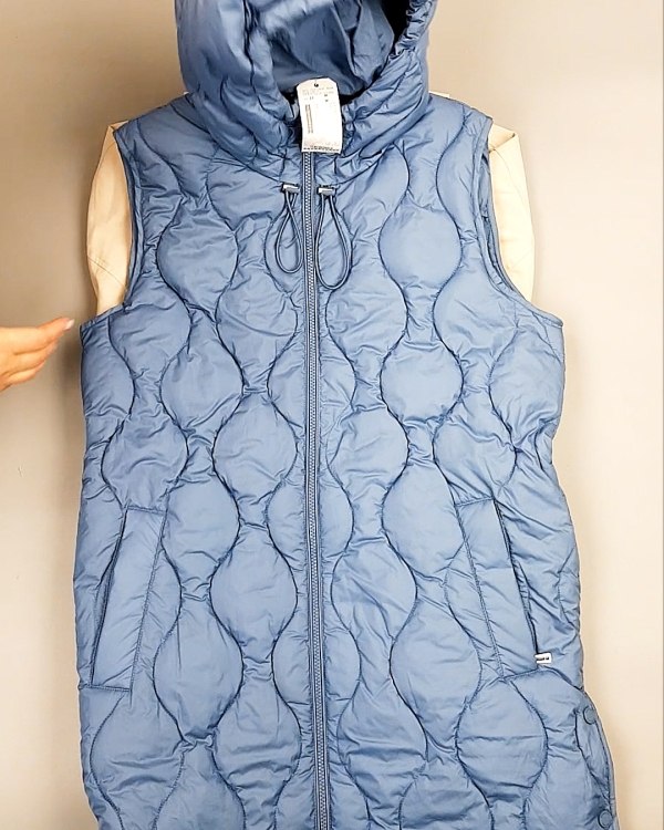 Фотография  745 - Верхняя одежда весна TOM TAILOR 124#7,8 кг, ЛОТ №7581 оптом в Чебоксарах и Чувашской Республике