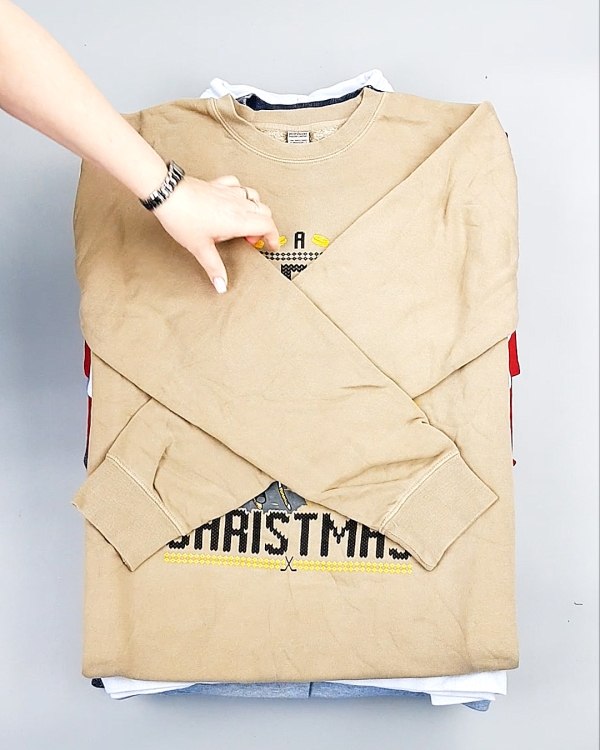 Фотография  274 - SWEATSHIRT CAN 084#10 кг, ЛОТ №7618 оптом в Чебоксарах и Чувашской Республике