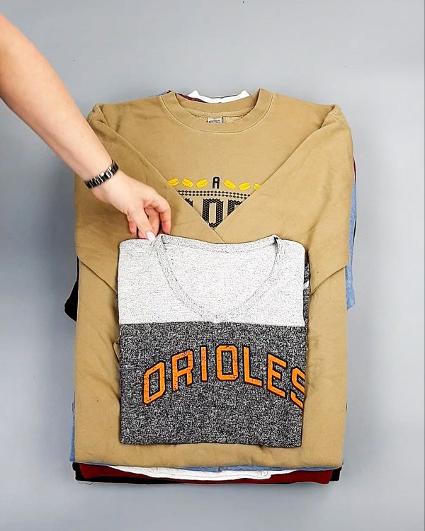 Фотография  344 - SWEATSHIRT CAN 084#10 кг, ЛОТ №7619 оптом в Чебоксарах и Чувашской Республике