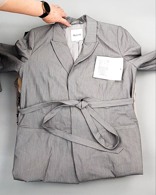 Фотография  627 - Кардиганы СТОК CAN 084#7 кг, ЛОТ №7673 оптом в Чебоксарах и Чувашской Республике