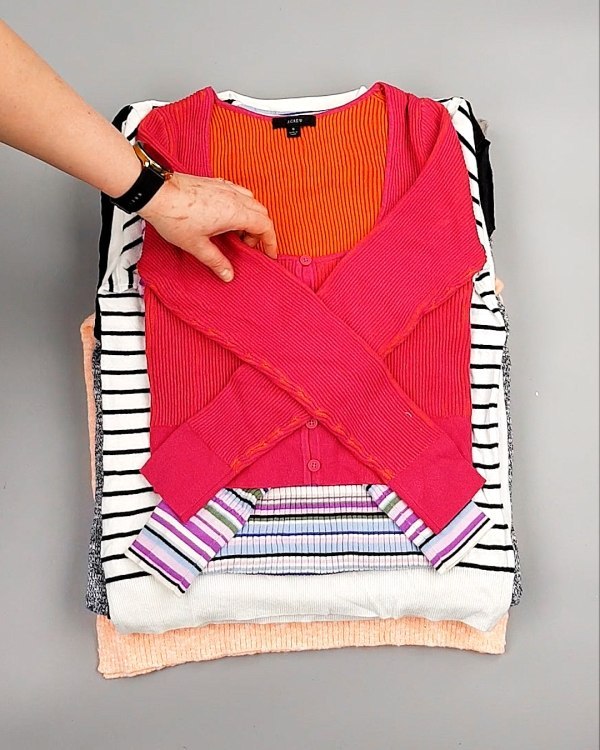 Фотография  534 - Джемпера легкие СТОК CAN 084#7 кг, ЛОТ №7635 оптом в Чебоксарах и Чувашской Республике