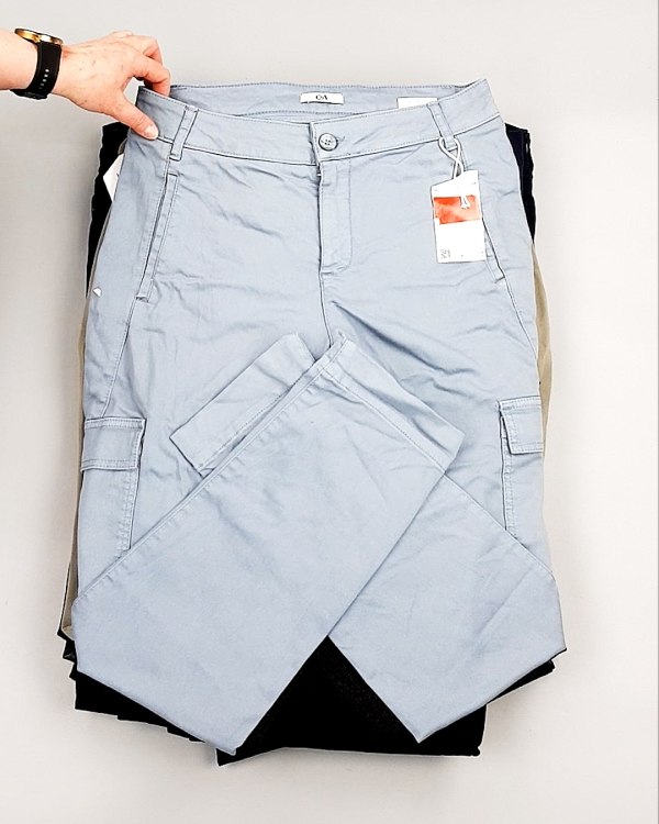 Фотография  303 - Брюки женские лето C&A 025#10 кг, ЛОТ №7895 оптом в Чебоксарах и Чувашской Республике