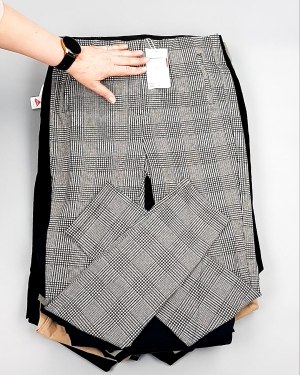 Фотография  640 - Брюки женские лето C&A 025#10 кг, ЛОТ №7892 оптом в Чебоксарах и Чувашской Республике