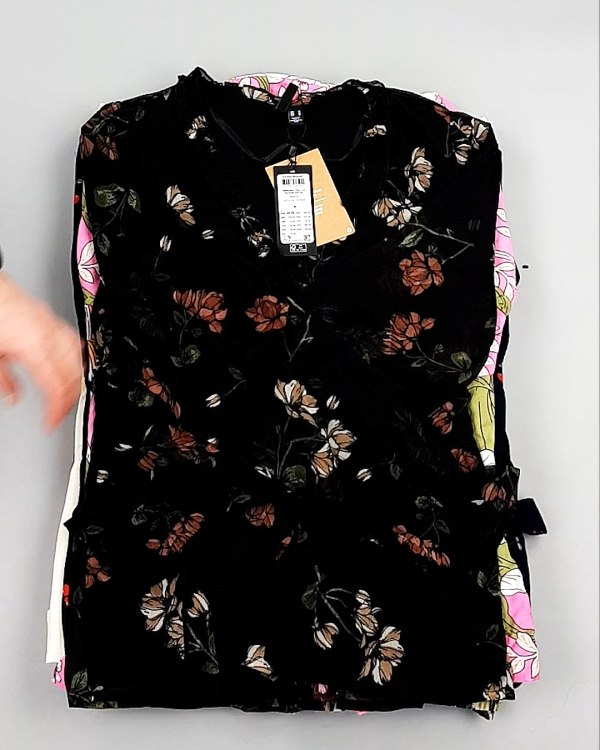 Фотография  410 - Блузки Bestseller 44#5 кг оптом в Чебоксарах и Чувашской Республике