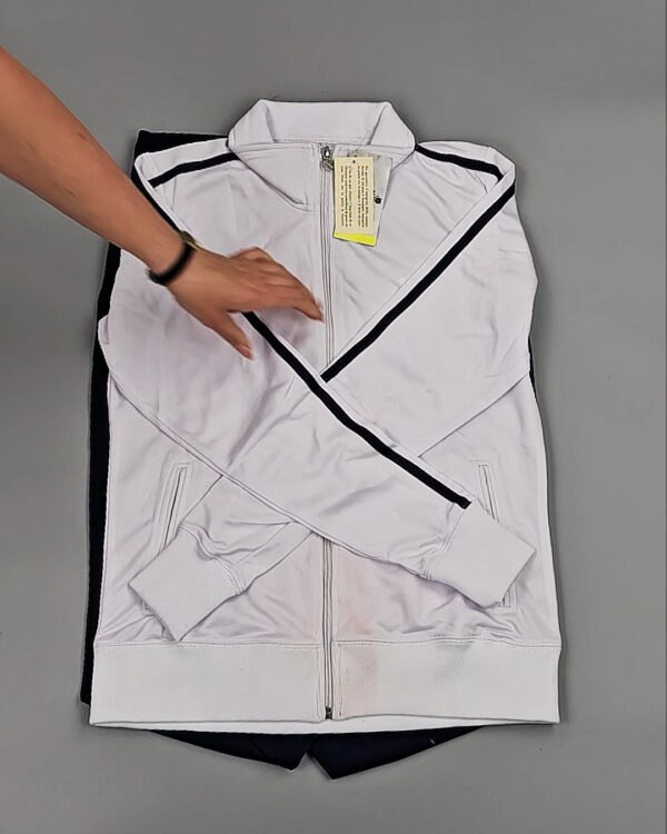 Фотография  241 - Спортивные костюмы  AD83#4 шт, ЛОТ №8637 оптом в Чебоксарах и Чувашской Республике