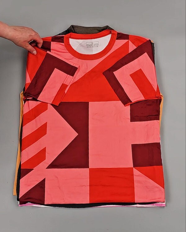 Фотография  847 - Футболки м/ж Cr+Ex#8 кг, ЛОТ № ВК0100 оптом в Чебоксарах и Чувашской Республике