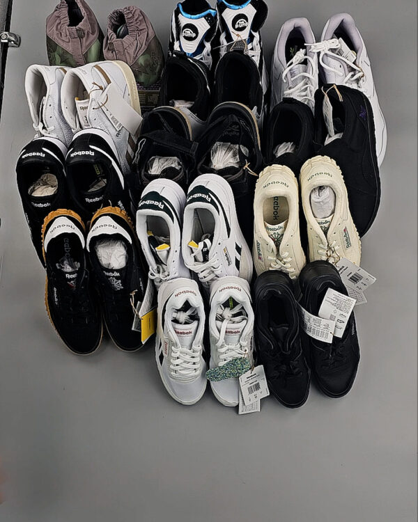 Фотография  809 - Кроссовки Reebok#23 шт, ЛОТ №8895 оптом в Чебоксарах и Чувашской Республике