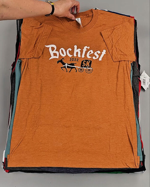 Фотография  933 - Футболки СТОК CAN 084#5 кг, ЛОТ №9000 оптом в Чебоксарах и Чувашской Республике