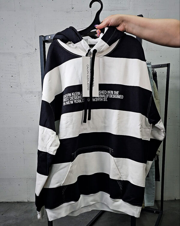 Фотография  323 - LACOSTE, CALVIN KLEIN, TOMMY HILFIGER, GUESS + 075#20 шт, ЛОТ №9072 оптом в Чебоксарах и Чувашской Республике