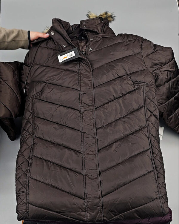 Фотография  404 - Верхняя одежда женская CAN 104#15 кг оптом в Чебоксарах и Чувашской Республике