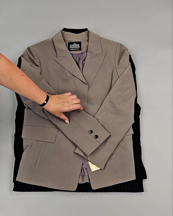 Фотография  722 - Жакеты Корея 085#10 кг, ЛОТ № СТ-9240 оптом в Чебоксарах и Чувашской Республике