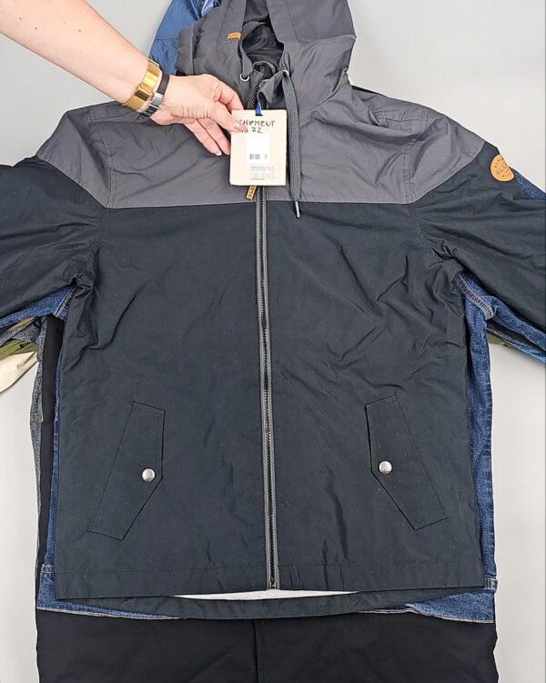 Фотография  802 - Ветровки BLEND HE + 075#10 кг, ЛОТ СТ-9569 оптом в Чебоксарах и Чувашской Республике