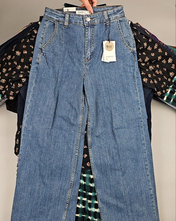 Фотография  843 - B.YOUNG Winter mix 104#15 кг, ЛОТ СТ-9596 оптом в Чебоксарах и Чувашской Республике