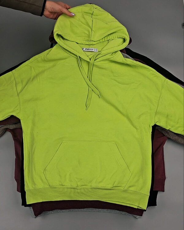 Фотография  859 - Толстовки#10 кг, ЛОТ № СХ-0152 оптом в Чебоксарах и Чувашской Республике