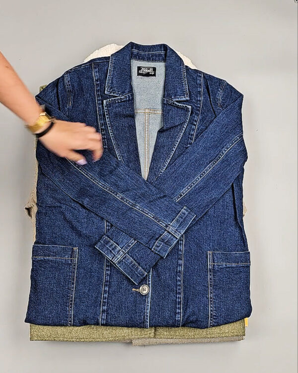 Фотография  780 - Ветровки женские CAN 104#12,5 кг, ЛОТ СТ-9404 оптом в Чебоксарах и Чувашской Республике