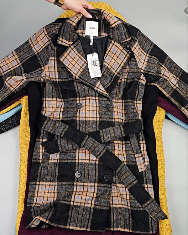 Фотография  861 - Пальто Bestseller 104#10,65 кг, ЛОТ СТ-9841 оптом в Чебоксарах и Чувашской Республике