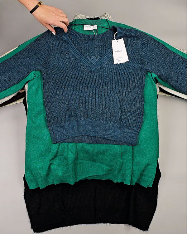 Фотография  239 - Джемпера VILA W 104#7 кг, ЛОТ СТ-9995 оптом в Чебоксарах и Чувашской Республике