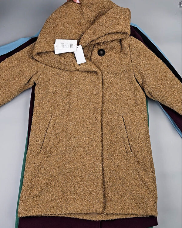 Фотография  999 - Пальто Bestseller 045#10 кг, ЛОТ СТ-9843 оптом в Чебоксарах и Чувашской Республике