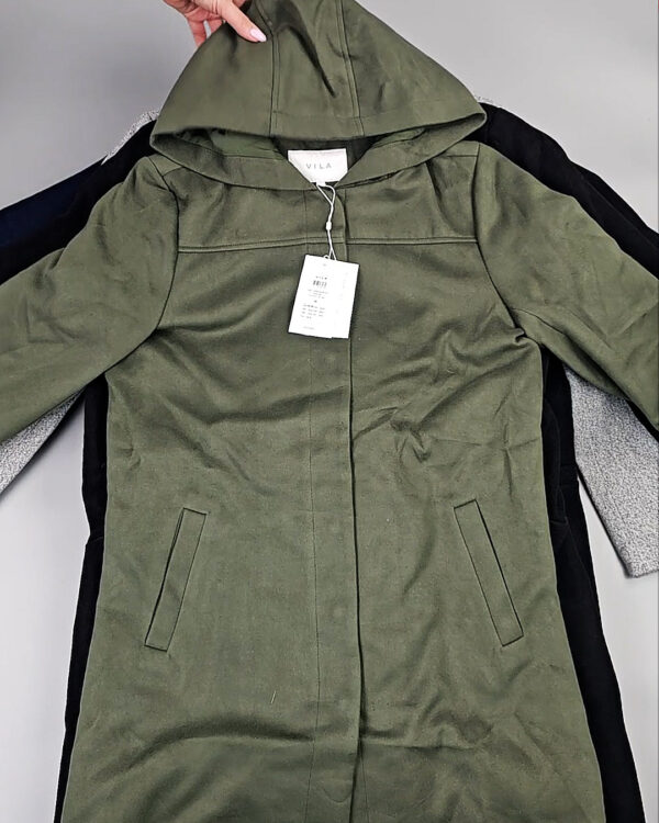 Фотография  743 - Пальто Bestseller 104#15,2 кг, ЛОТ СТ-9842 оптом в Чебоксарах и Чувашской Республике