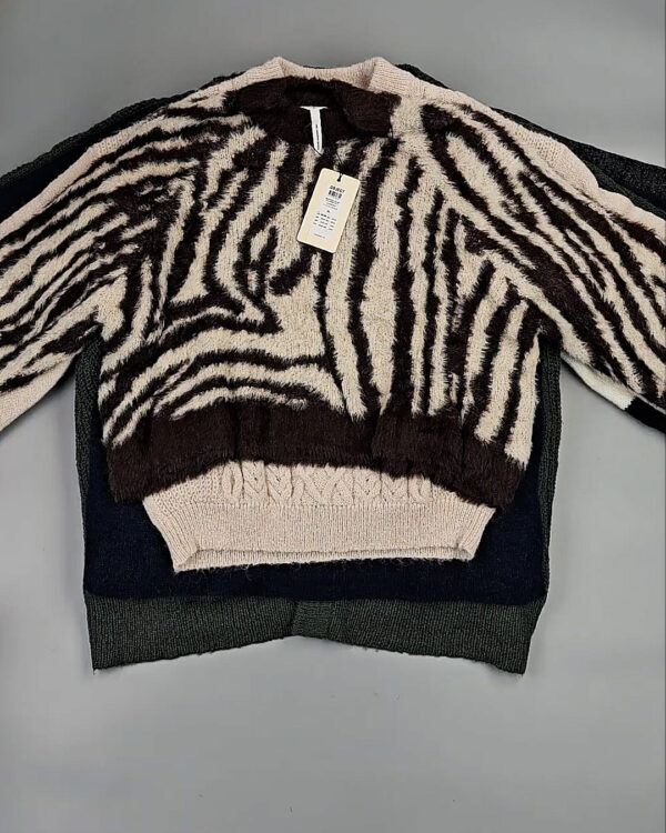 Фотография  958 - Джемпера Bestseller+DK 035#7 кг, ЛОТ СТ-9913 оптом в Чебоксарах и Чувашской Республике