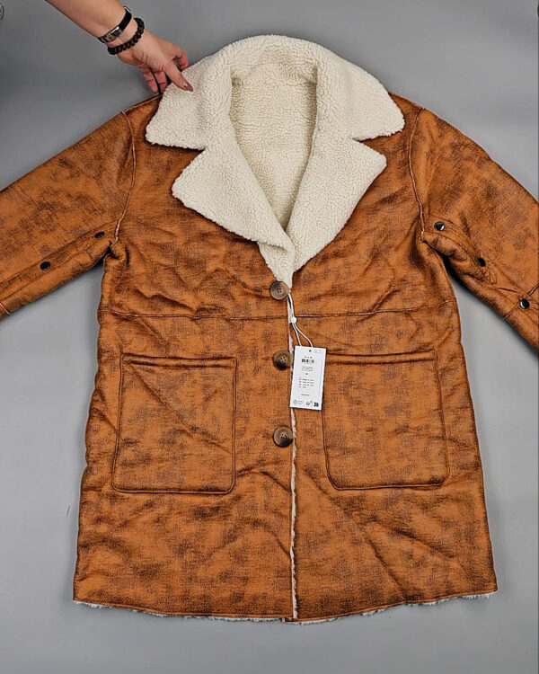 Фотография  747 - Верхняя одежда VILA 104#10 кг оптом в Чебоксарах и Чувашской Республике