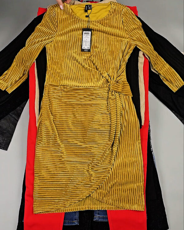 Фотография  419 - DK+Bestseller 085#16 кг, ЛОТ СТ-9952 оптом в Чебоксарах и Чувашской Республике