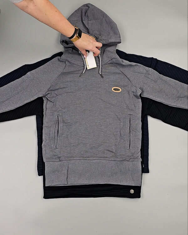 Фотография  845 - Толстовки Bestseller+DK 035#7 кг, ЛОТ СТ-9840 оптом в Чебоксарах и Чувашской Республике