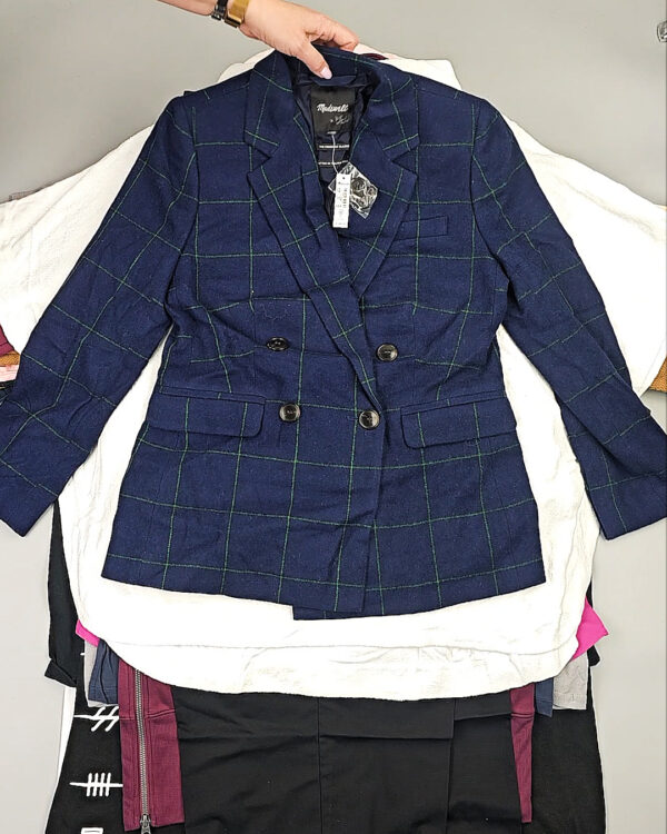 Фотография  637 - CANADA  Winter mix 64#15 кг, ЛОТ СТ-9807 оптом в Чебоксарах и Чувашской Республике